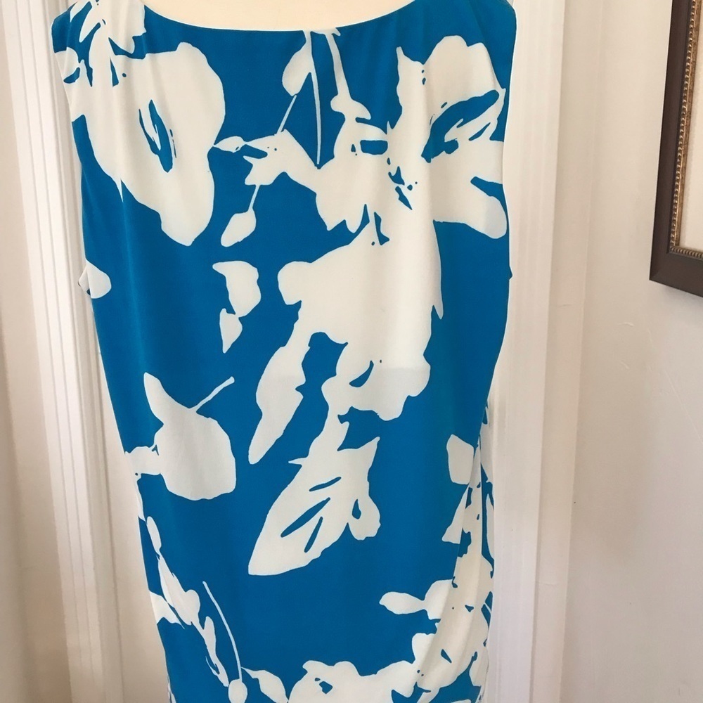 Sleeveless Top - Picture 4 of 5